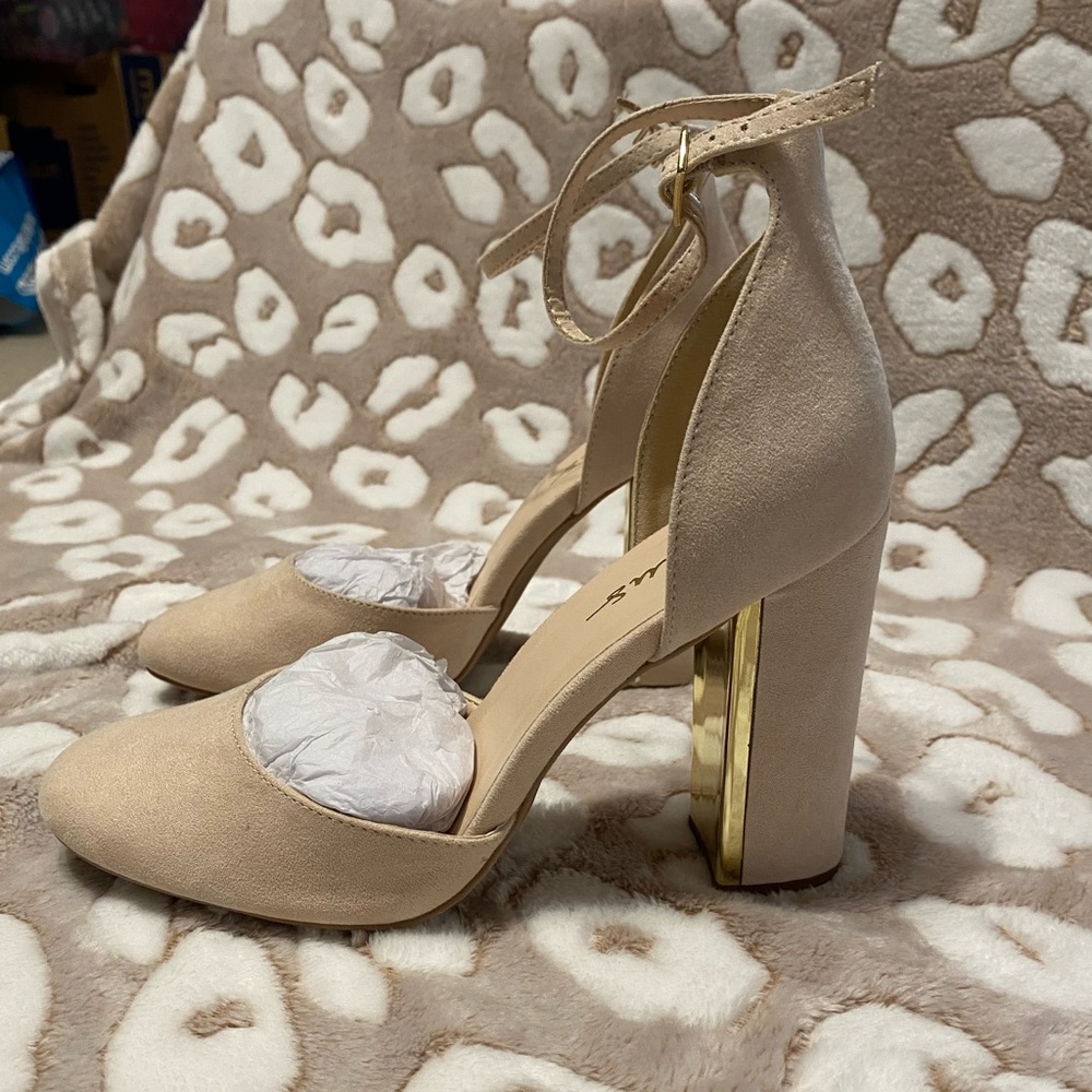 BRAND NEW LULUS HEELS